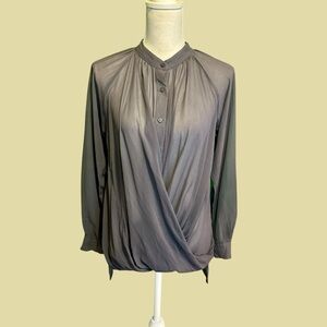 Gold Hawk 100% Silk Gray Button-Down Twist Front Blouse Size XS
